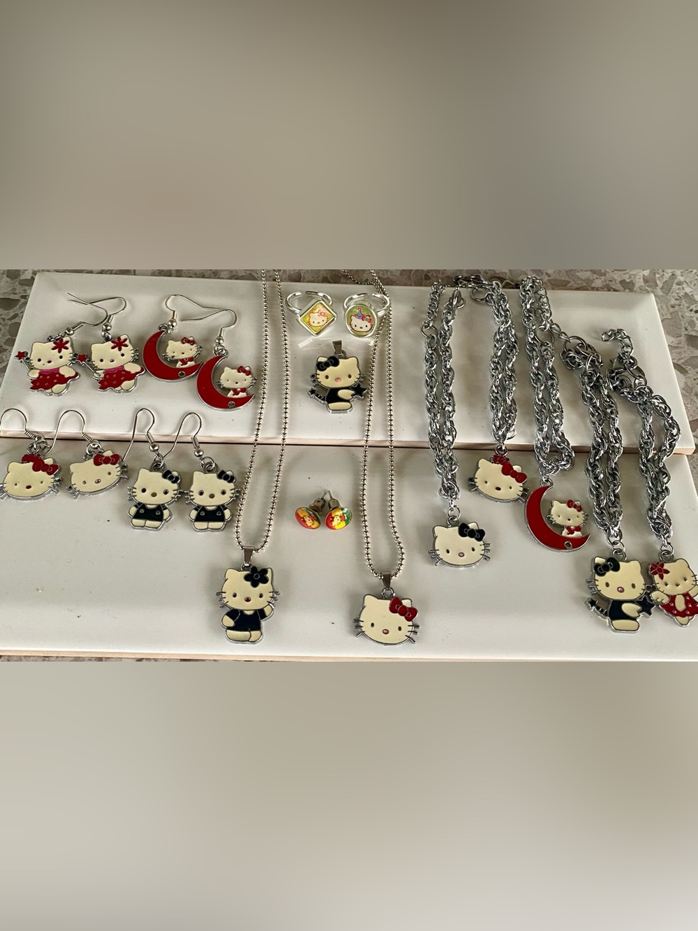 15 Piece Set ~ Hello Kitty Jewelry Set